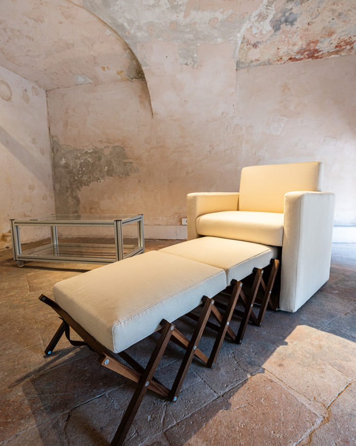 Travel memories armchair
